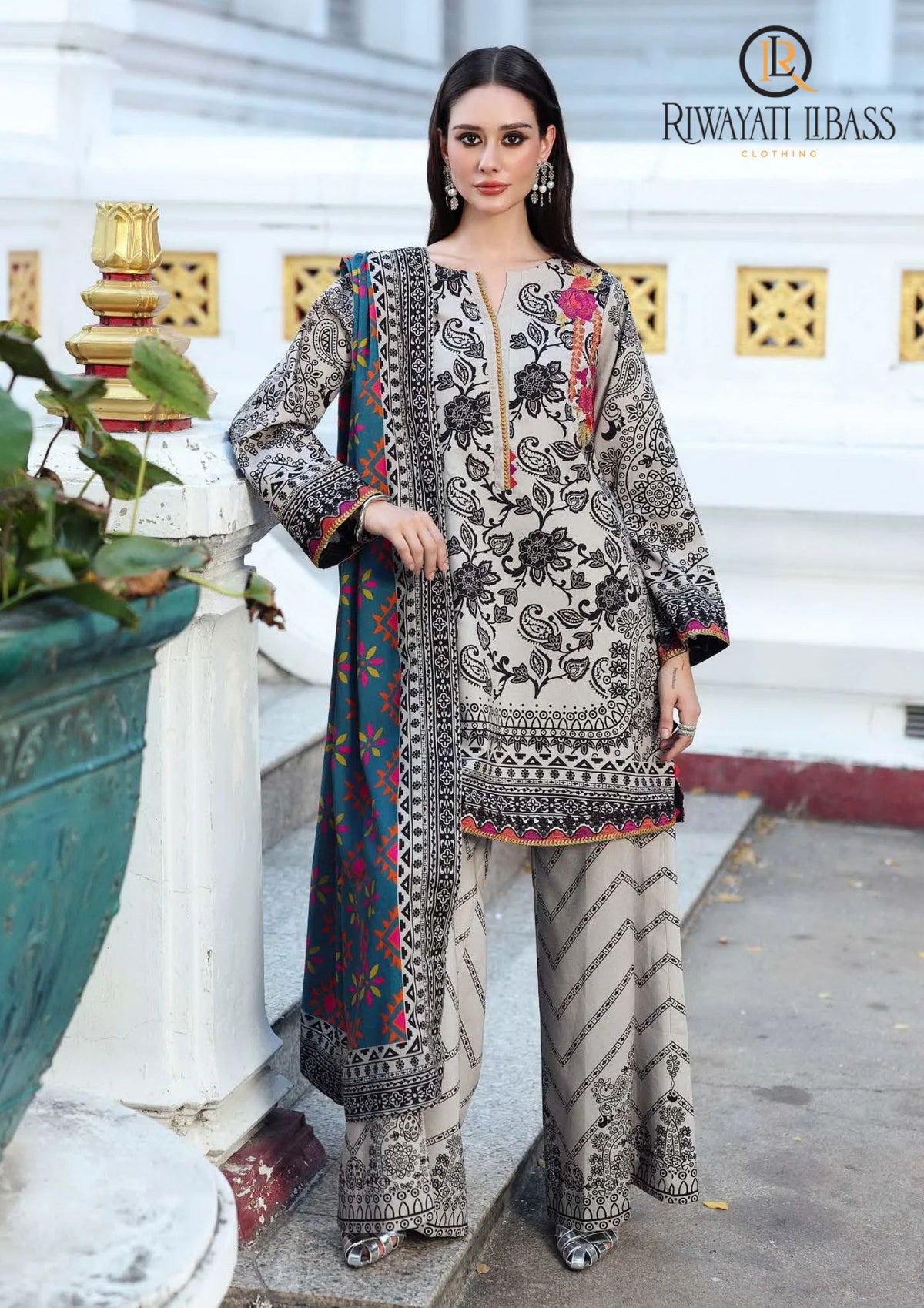 Winter Unstitched 3PCs Digital Printed Karandi Dress With Digital Printed Karandi Shawl RL-702