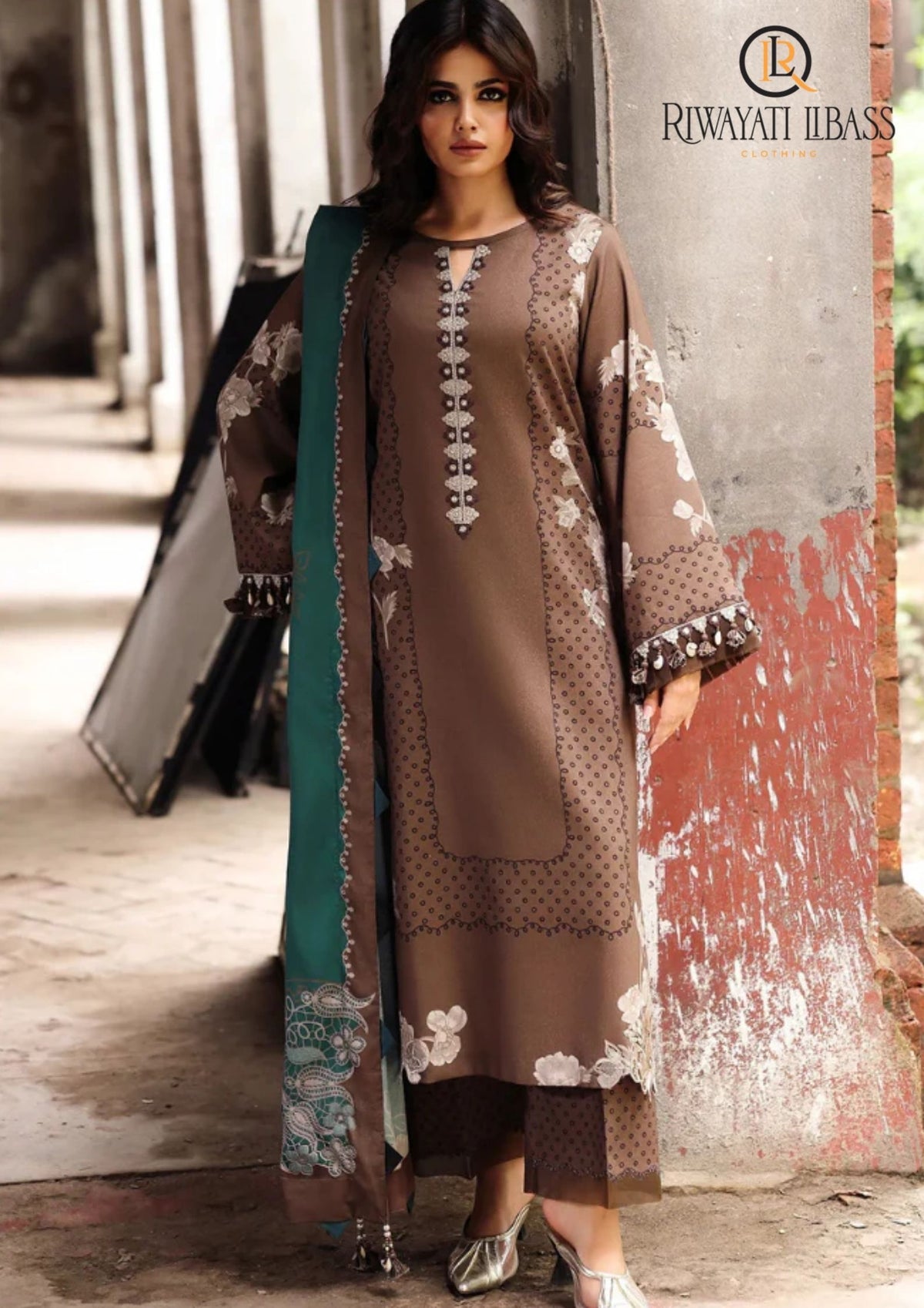 Winter Unstitched 3PCs Digital Printed Karandi Dress With Digital Printed Karandi Shawl RL-703